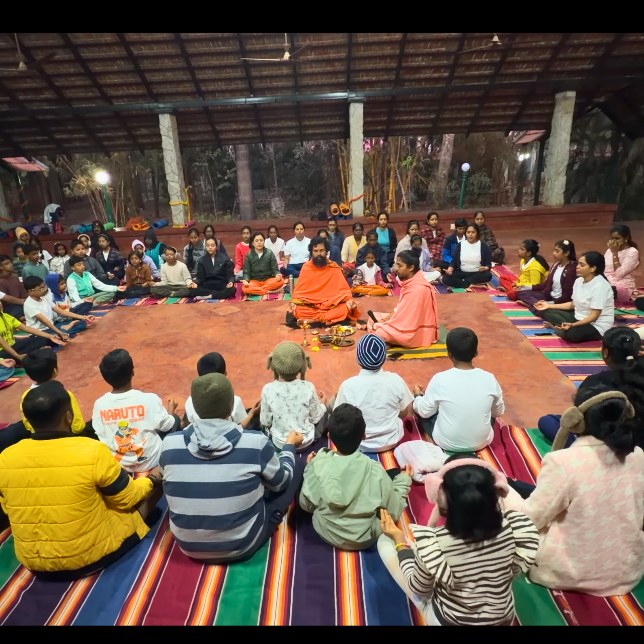 Guruji addressing educators